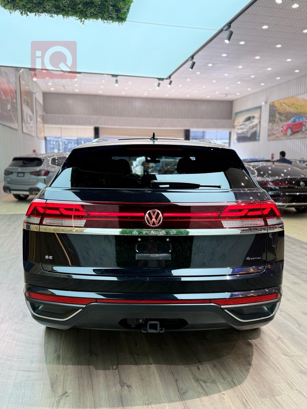 ڤۆڵکسواگن ئەتڵەس کرۆس سپۆرت